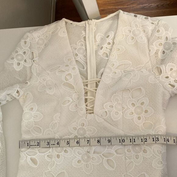 Bardot Ivory Indra Lace Bell Sleeves Dress Size 6 - Picture 11 of 14